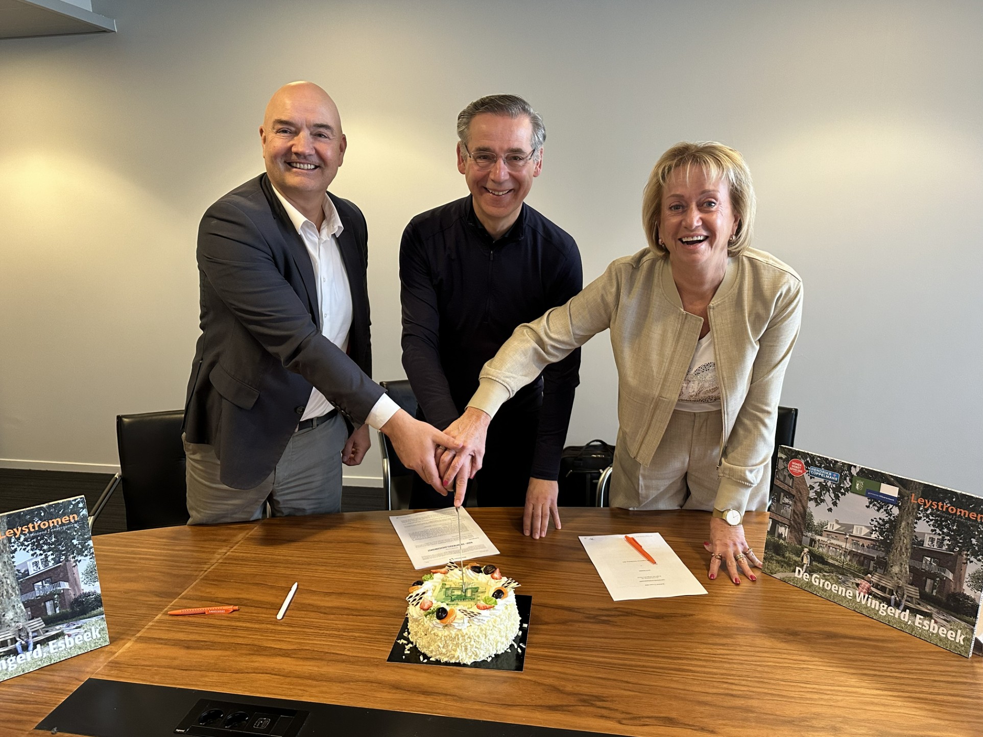 ondertekening de Groene Wingerd, Esbeek, LeystromenDe Groene Wingerd, Esbeek, Leystromen, gemeente Hilvarenbeek